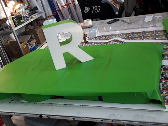 Изготовление объемных несветовых букв