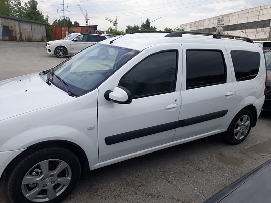 Брендирование автомобиля "Агрегатор"