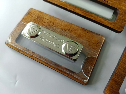 Бейджи из дерева (фанера)