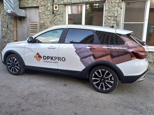 Изготовление наклеек на автомобиль