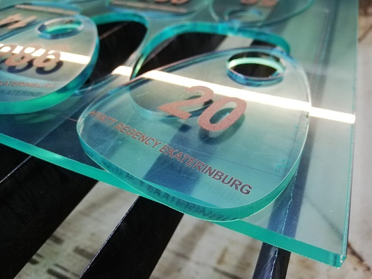 УФ печать бирок