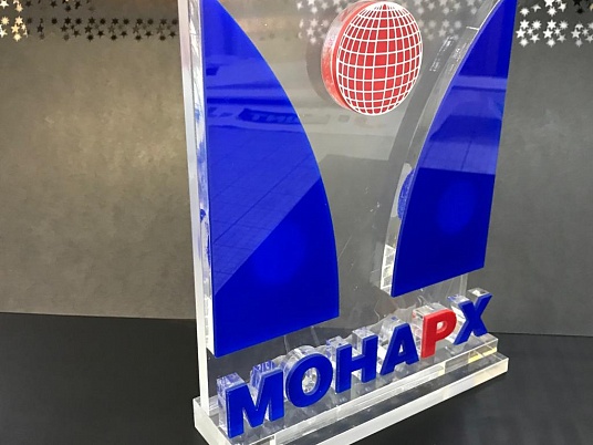 Статуэтка с логотипом